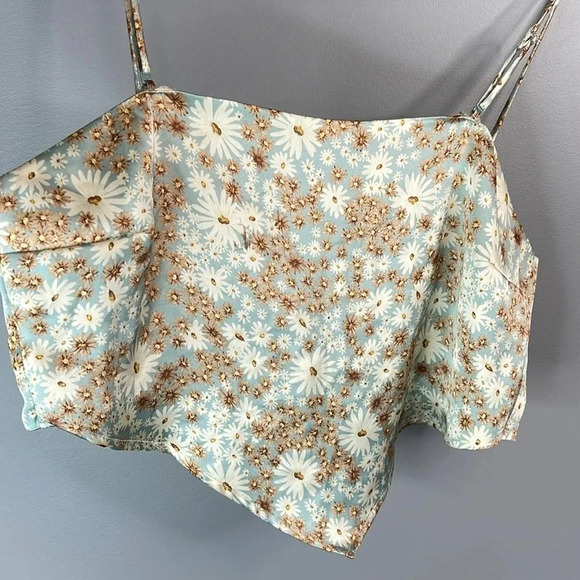 GARAGE Floral Printed Satin Handkerchief Tie Crop Top Sea-foam Blue Open Back L - Picture 4 of 10